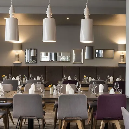 Hotel Mercure Neuperlach Sued 4*