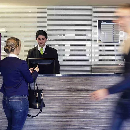Mercure Neuperlach Süd Hotel 4*