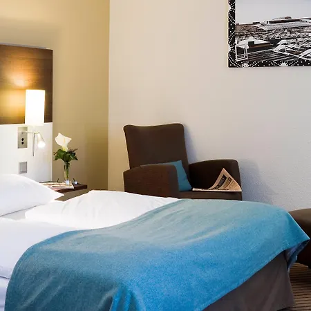 慕尼黑纽佩拉赫索德美居酒店 4*