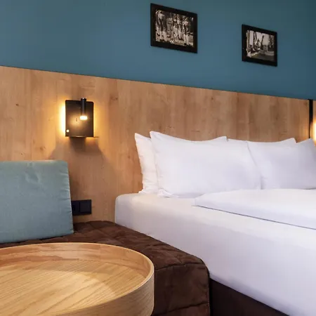 慕尼黑纽佩拉赫索德美居酒店 4*