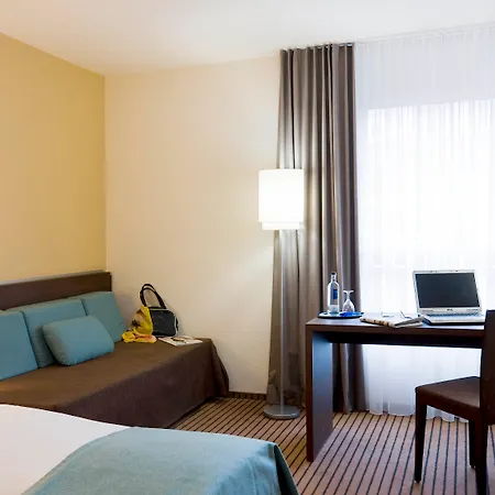 Otel Mercure Neuperlach Sued 4*