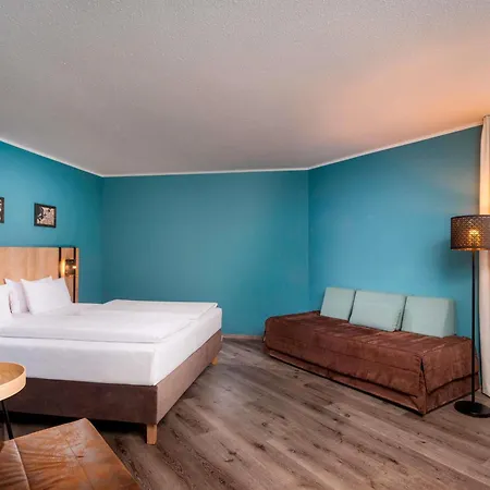 Hotel Mercure Neuperlach Sued 4*