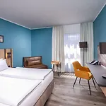 Hotel Mercure Neuperlach Sued 4*