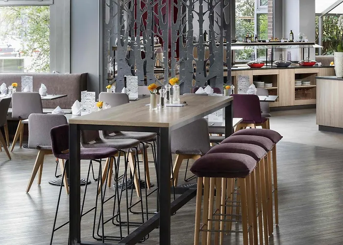 Hotel Mercure Neuperlach Sued 4*